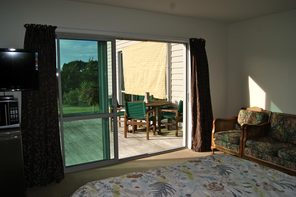 Waihi Beach Getaway-Studio, Ensuite & Private Deck Екстер'єр фото